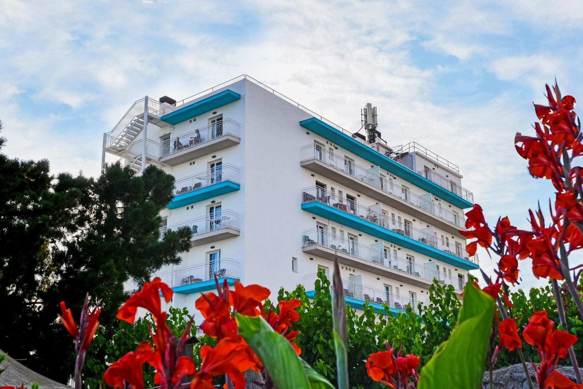 Bamblue Boutique Apartments Pineda de Mar Buitenkant foto