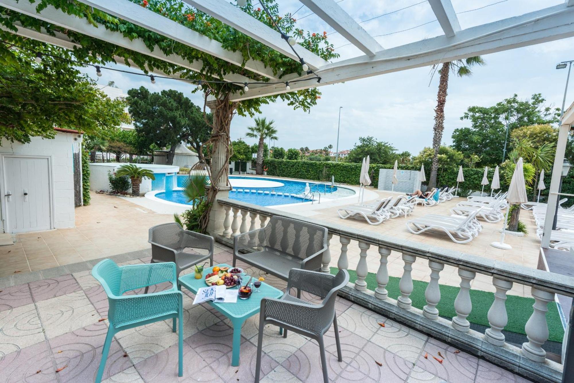Bamblue Boutique Apartments Pineda de Mar Buitenkant foto